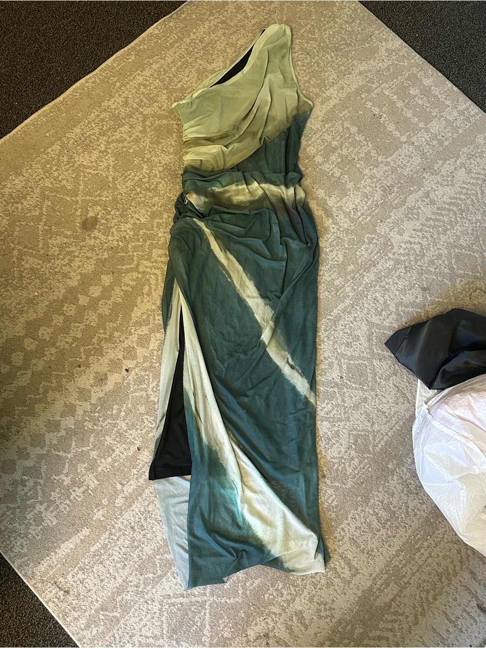 Women’s One-Shoulder Green Ombre Maxi Dress